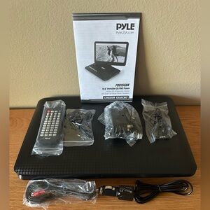 Pyle PDV156BK 15.6" HD Screen Portable Multimedia CD/DVD Disc Player w/ Remote
